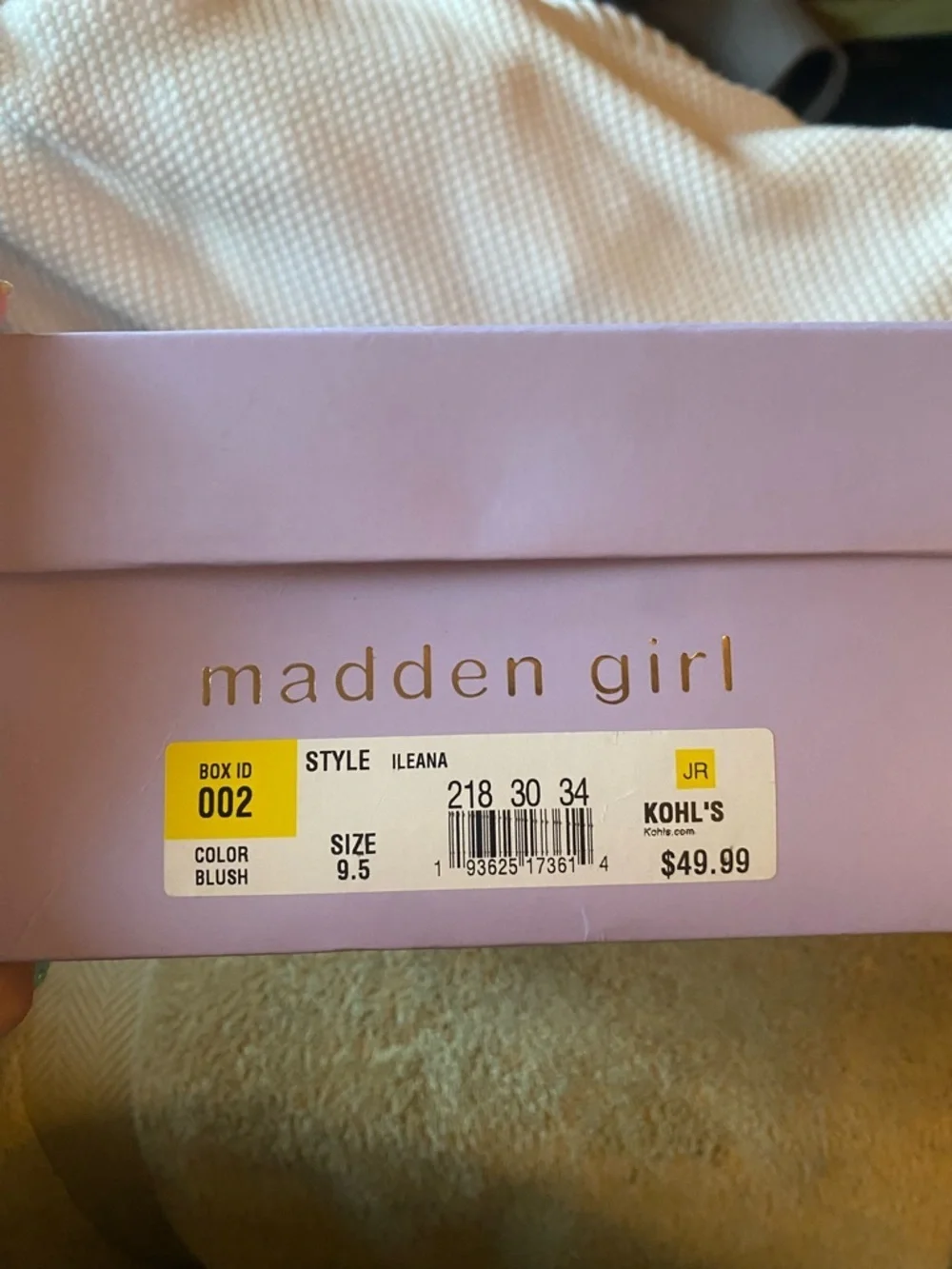 Madden Girl elegant beige